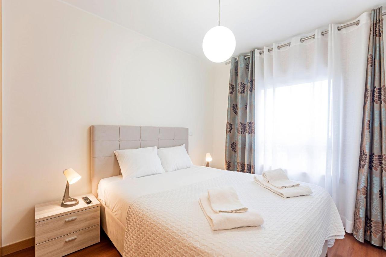 2Br Flat By Metro W/ Free Parking By Lovelystay فيلا نوفا دي غايا المظهر الخارجي الصورة