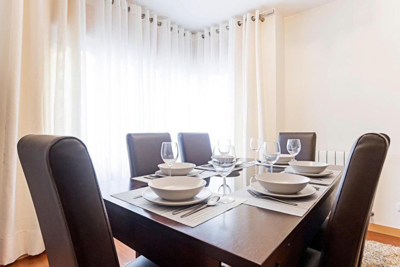 2Br Flat By Metro W/ Free Parking By Lovelystay فيلا نوفا دي غايا المظهر الخارجي الصورة