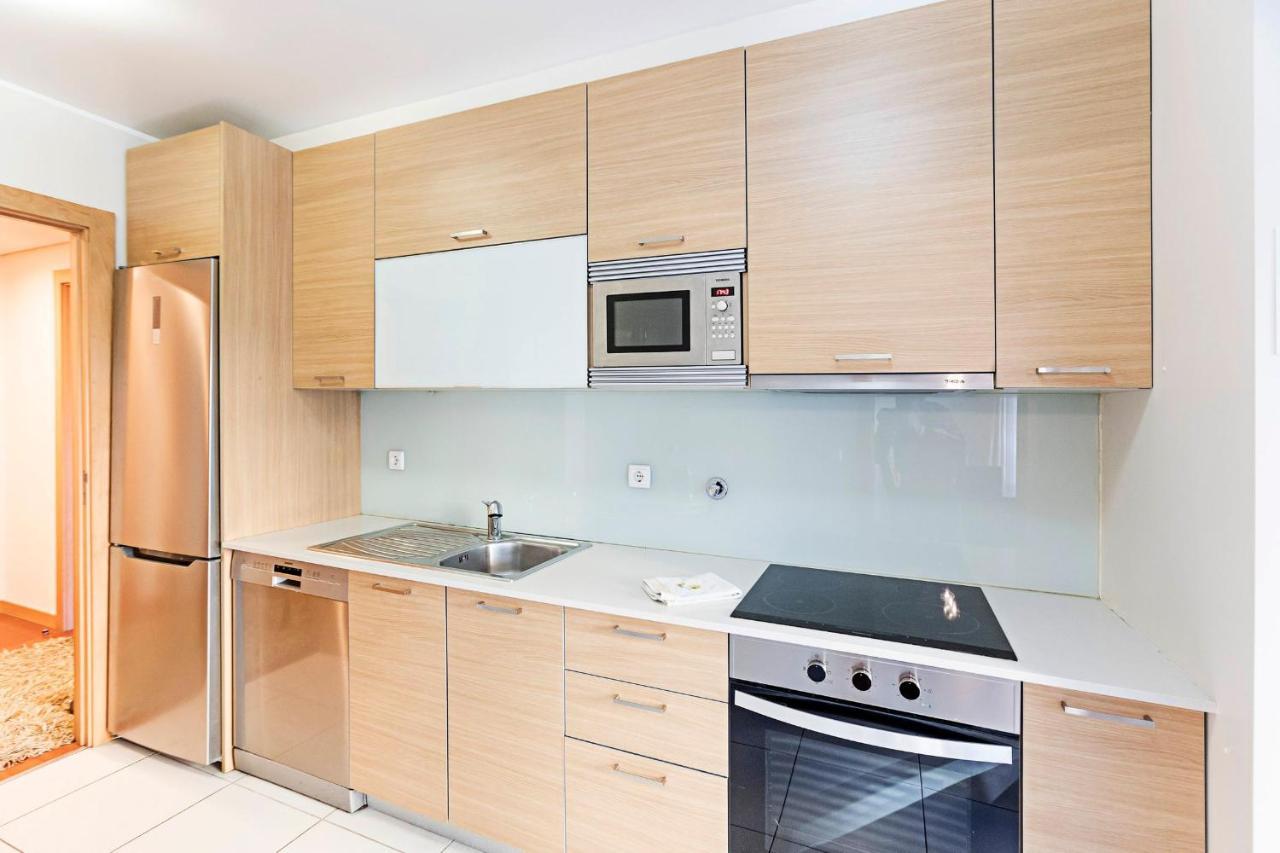 2Br Flat By Metro W/ Free Parking By Lovelystay فيلا نوفا دي غايا المظهر الخارجي الصورة