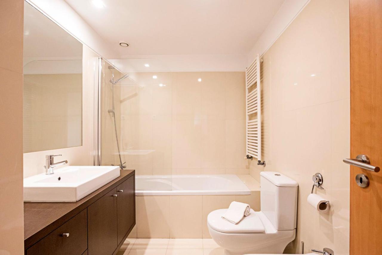 2Br Flat By Metro W/ Free Parking By Lovelystay فيلا نوفا دي غايا المظهر الخارجي الصورة